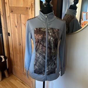 Hunting Jacket Brand is Girls & Guns medium jacket camo hunting coat  stretchy
